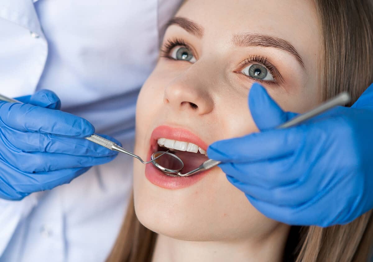 How to handle common dental emergencies